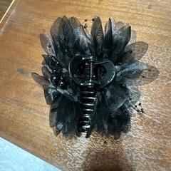 ブラックフラワーヘアクリップ
