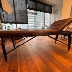 高級エステベッドの画像