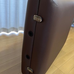 折りたたみマッサージベッドの画像