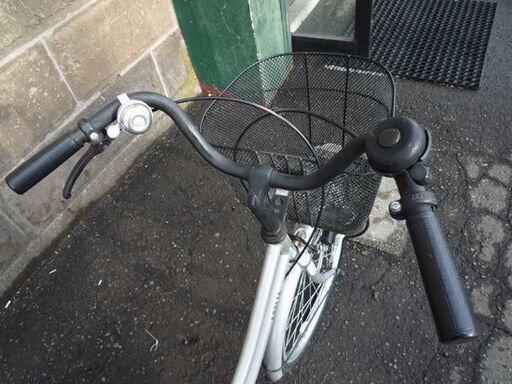24インチ 自転車 シティサイクル 前後カゴ付き シルバー カギ付き 変速ギア無し お買物 通勤 通学 札幌市東区 新道東店