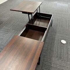 パソコン作業もできるローデスク(ソファーでも可能な二段階テーブル)の画像