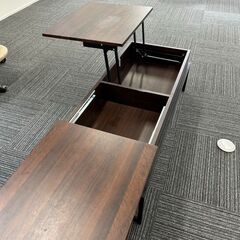 パソコン作業もできるローデスク(ソファーでも可能な二段階テーブル)の画像