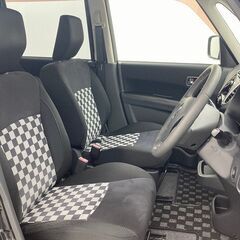 チェック柄のシートがかわいい😍スズキ　ソリオ　ブラック＆ホワイト