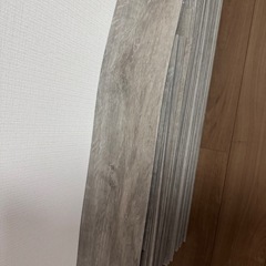 フロア
タイルの画像