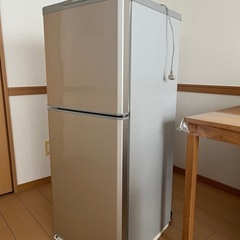 ［お取引中］三菱冷蔵庫　136L 