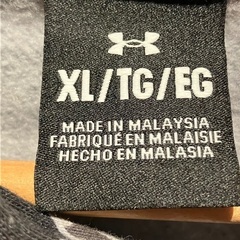Under Armour アンダーアーマー　迷彩柄 パーカー　トレーナー　美品の画像