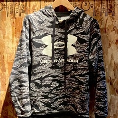 Under Armour アンダーアーマー　迷彩柄 パーカー　ト...