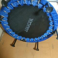 折りたたみ式トランポリンの画像