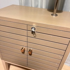 鍵付きチェスト　　　の画像