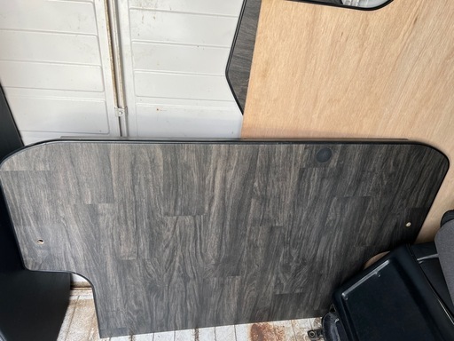ハイエース200系　荷台の板