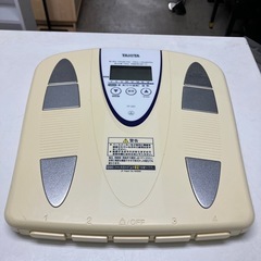 ☆値下げ☆A2503-094 タニタ 体重計 TF-201 年式表記無し 通電確認済み キズ汚れ色あせ有り