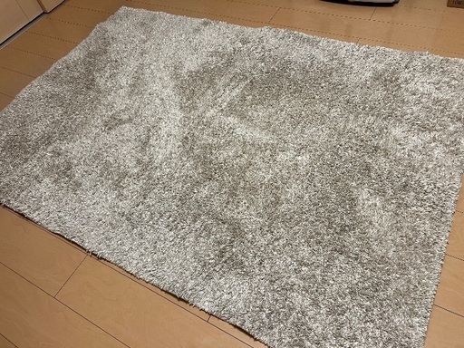 ニトリのラグ