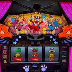 パチスロ実機　マイジャグラー5 とファンキージャグラー2の画像
