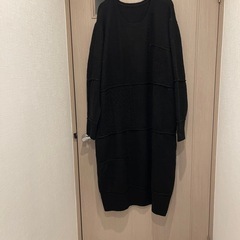大きめすっぽりニットワンピース
