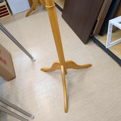 ポールハンガー　スリムで場所を取らない コートハンガー * 帽子やバッグも収納可能！ ナチュラル【こちらは店舗です。浜村鹿野温泉ICから3分 買取本舗 宮本リサイクル 営業時間9～19時 定休日水曜のみ←連絡できませんm(_ _)m】の画像