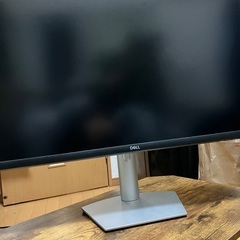 Dellモニタ 4K 27インチ 自宅まで取りに来てくれる方は値引きの画像