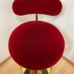 レトロゴージャスなカウンターチェアの画像