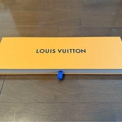 LOUIS VUITTON ネクタイ用ケース