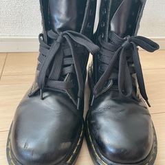 Dr. Martens ブラック ハイカットブーツの画像