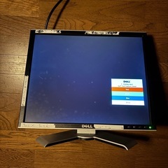 DELLの19インチのPCモニター