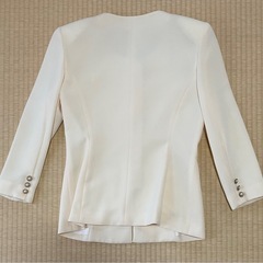 レモン色のドレススーツ（９号）★お祝い事にいかが？（但しシミ有り）の画像