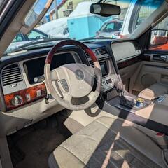 リンカーン　ナビゲーター車検付きコミコミ