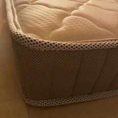 ベッドマットレス　シングルベッド　3つ折り　の画像