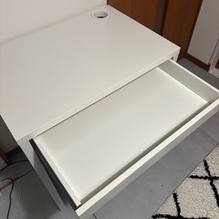 【決まりました！】IKEA MICKE ミッケ デスク 73×50 cmの画像