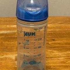 NUK哺乳瓶(プラスチック)ほぼ未使用