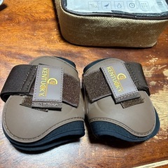 馬具　ケンタッキー　馬の後ろ足プロテクター茶色　