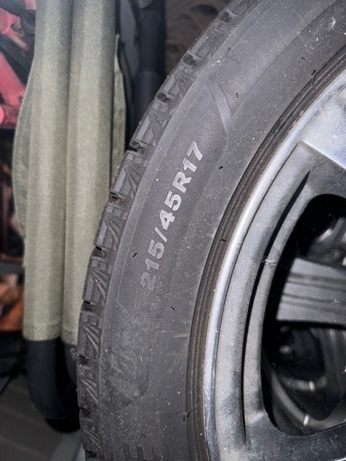 17インチホイール付きスタッドレスタイヤ