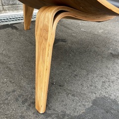 スリーレッグチェアの画像