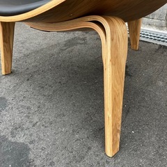 スリーレッグチェアの画像