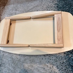 折りたたみテーブルの画像