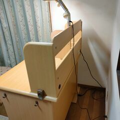 学習机・椅子・本棚・袖机のセットでお譲りいたしますの画像