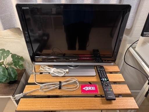 テレビ　AQUOS 20V型ワイド（2010年製）