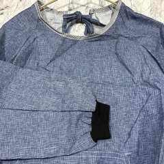 割烹着　デニム　キッチン　保育園　ガーデニング　エプロン　長袖　青の画像