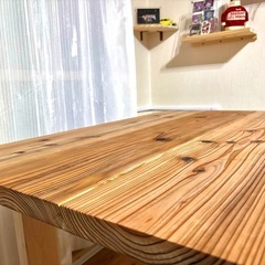 ダイニングテーブルの画像