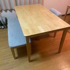 ダイニングテーブルセットの画像