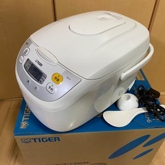 ほぼ新品　10合炊飯器