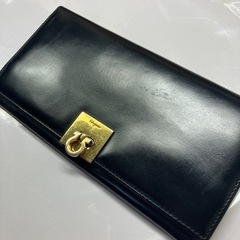 Ferragamo 長財布 ガンチーニ