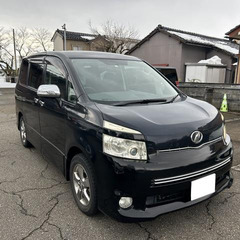トヨタ　ヴォクシー　2.0ZS 平成２２年式　119000km