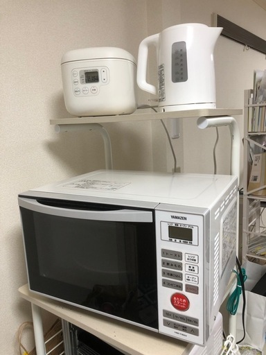 電子レンジ(オーブンレンジ)、炊飯器、電気ケトル