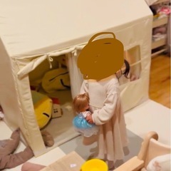 (お譲り先決定しました)大型キッズテント(室内)の画像