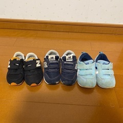 子ども　靴　ニューバランス  アシックス
