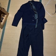 成田西陵高校制服男子の画像