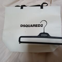 DSQUARED2、デニムの画像