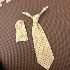 保育園、幼稚園ぐらいのスーツの画像