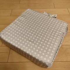 子供用　お食事クッション　高さ調節クッション