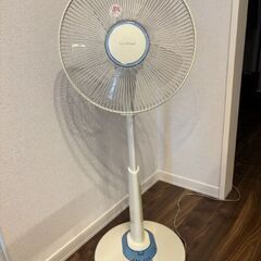 ファンヒーター、扇風機、レンジ3点セットを無料でお譲りしますの画像